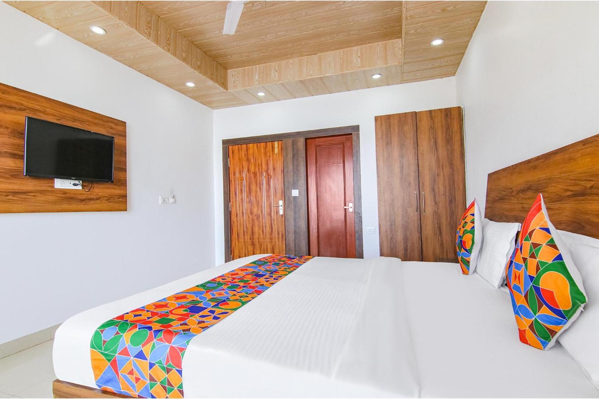 Fabexpress Kalsia Homestay - Nr Radha Krishna Mandir 穆索里 外观 照片
