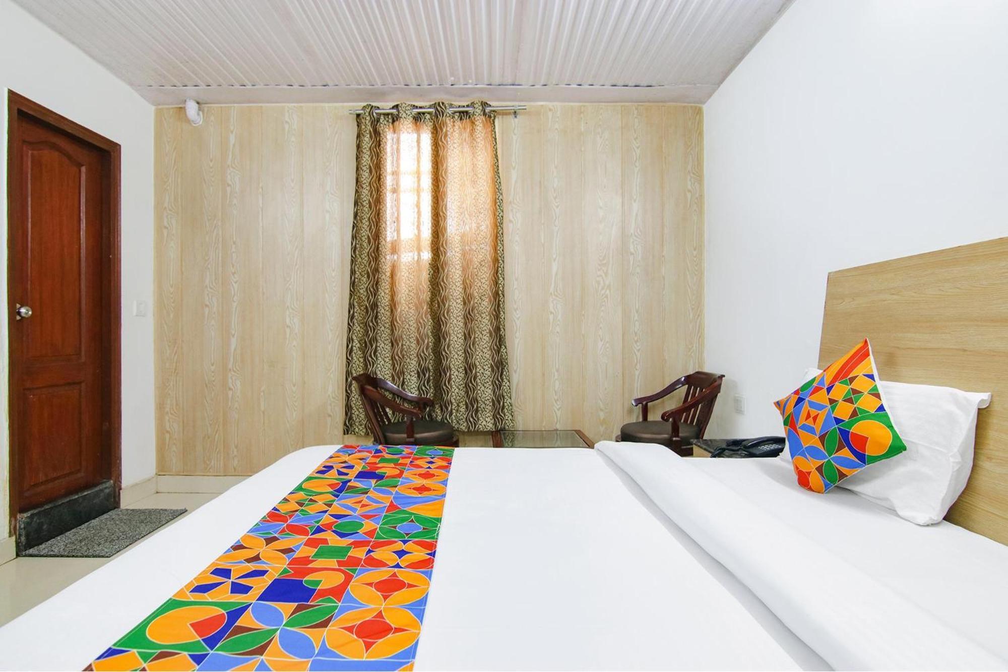 Fabexpress Kalsia Homestay - Nr Radha Krishna Mandir 穆索里 外观 照片