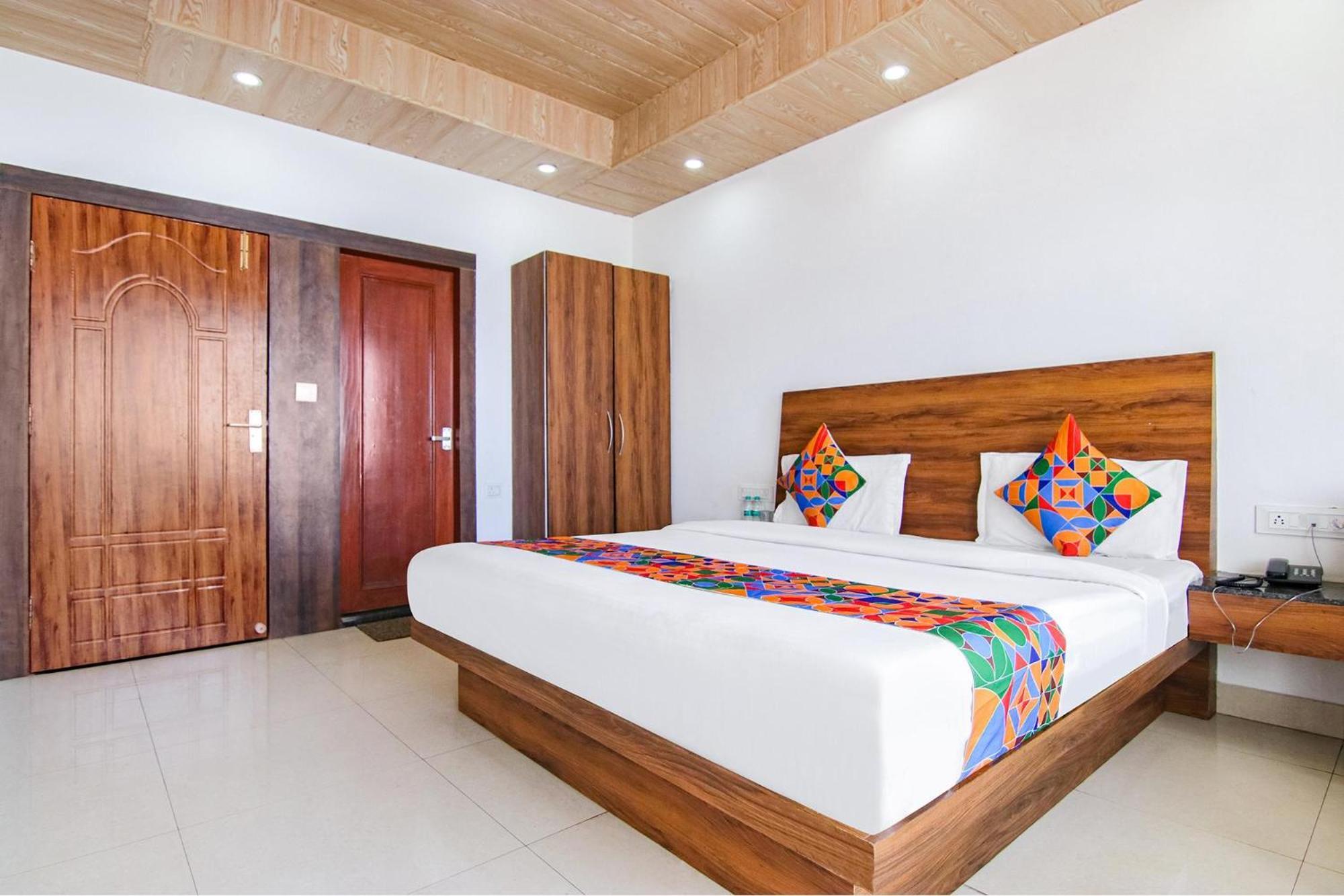 Fabexpress Kalsia Homestay - Nr Radha Krishna Mandir 穆索里 外观 照片